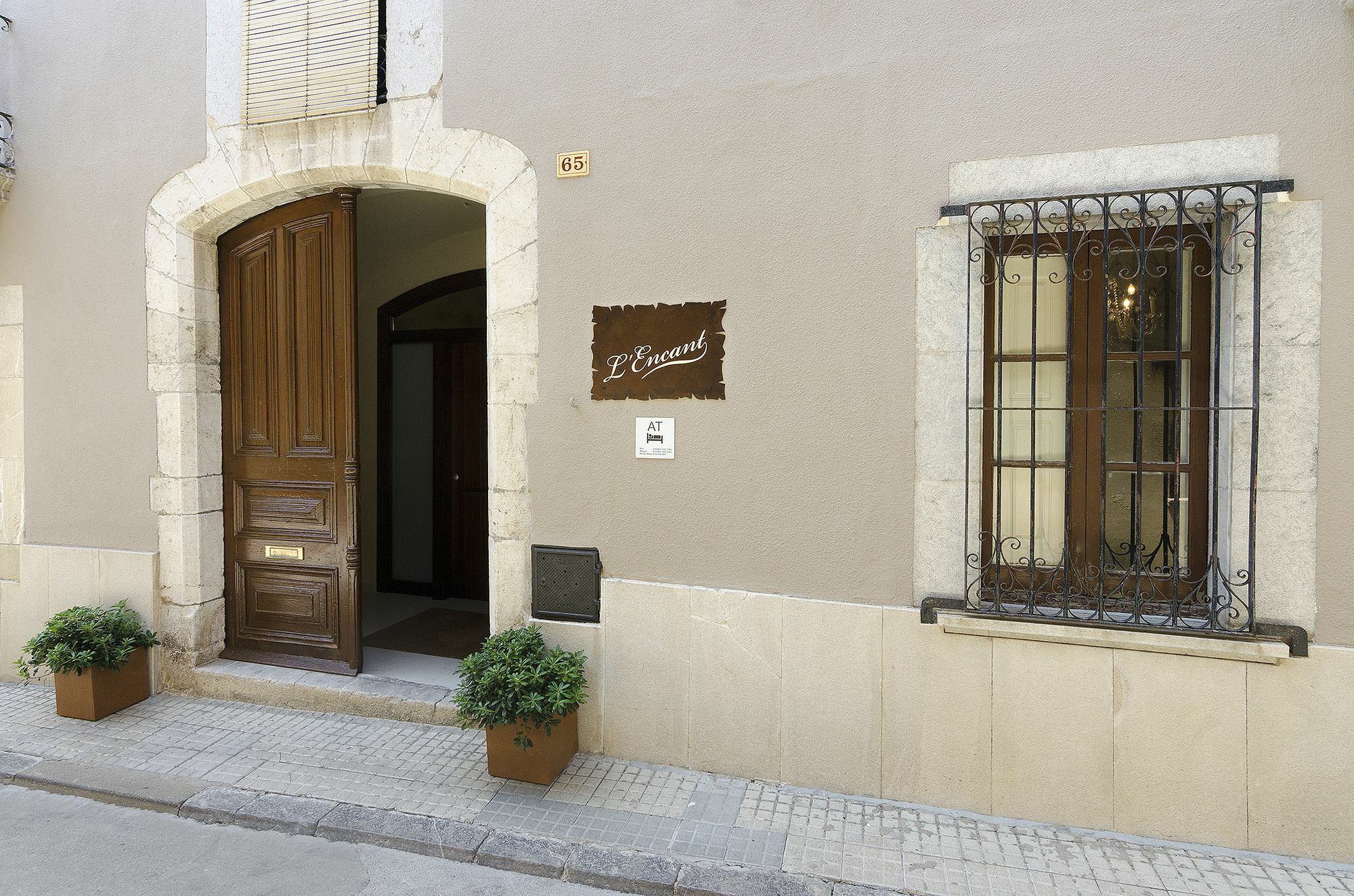 L'Encant Torroella De Montgri Exterior photo